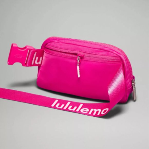 NWT Sonic Pink White Wordmark lululemon Everywhere Belt Bag - Picture 7 of 11